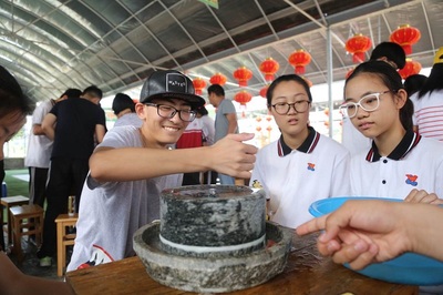 走在乡村振兴的路上 米果果小镇——童趣乐园与农业振兴的双重奏